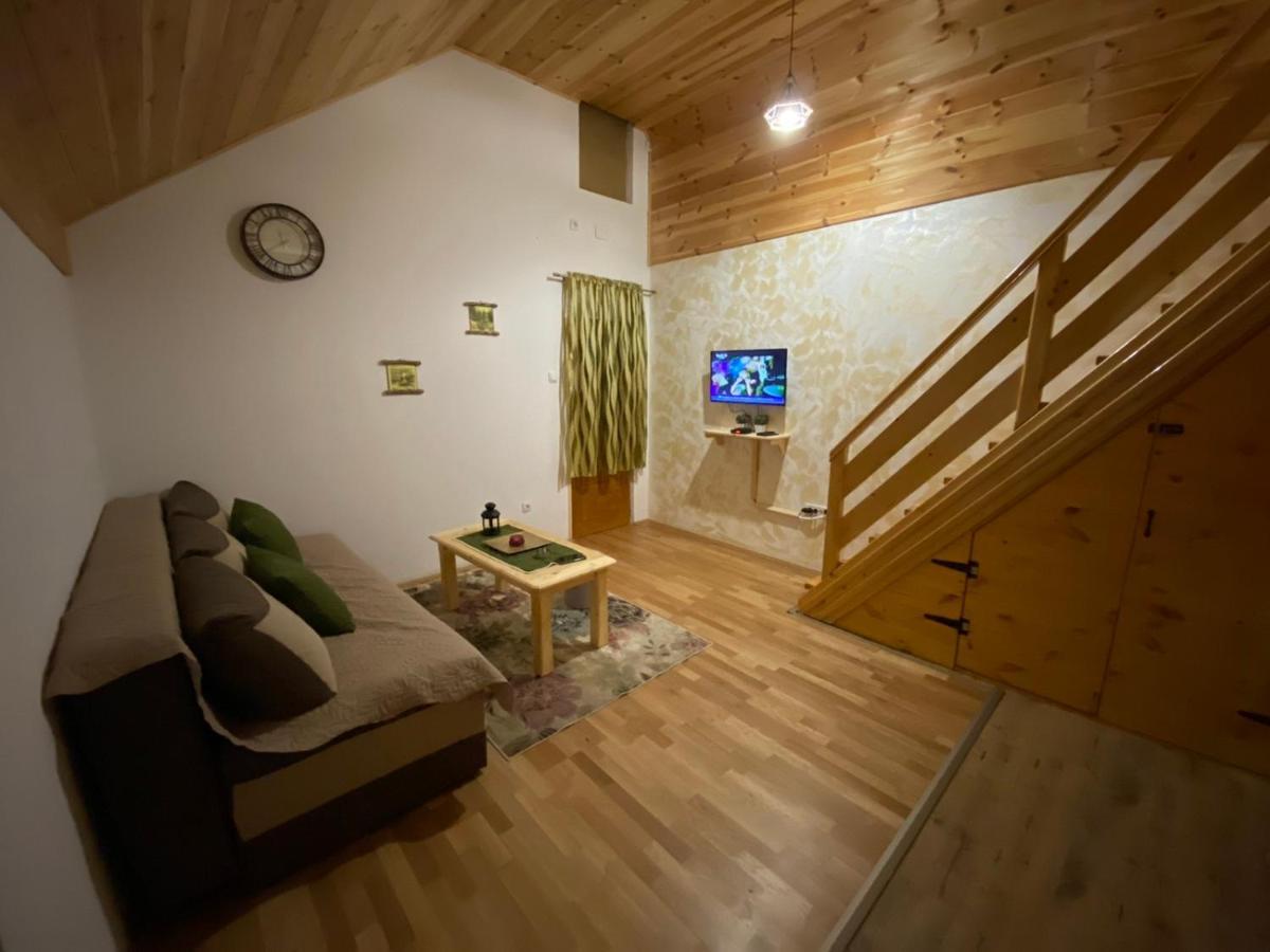 Apartmani Vuk 1 科拉欣 外观 照片